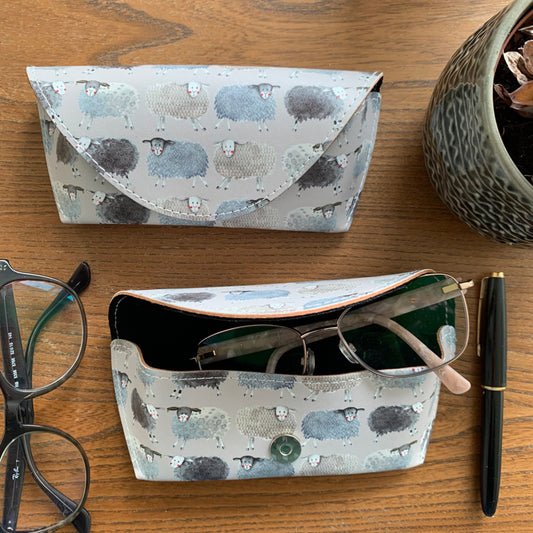 SHEEP GLASSES CASE GL05